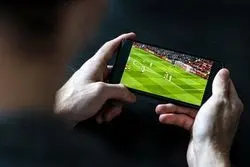 تماشای آنلاین یک مسابقه فوتبال چقدر آب می‌خورد؟