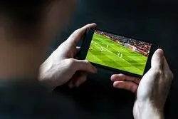 تماشای آنلاین یک مسابقه فوتبال چقدر آب می‌خورد؟