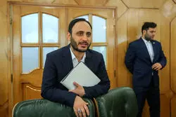 کارکرد ناو هواپیمابر آبراهام لینکلن از زبان بهادری جهرمی با انتشار عکس ناو جرالد فورد+ تصویر
