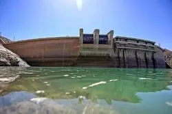 دریاچه سد زاینده‌رود یخ بست / سرمای کم‌سابقه در چادگان + ویدیو