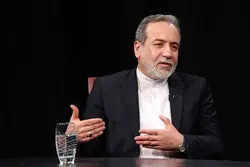 عراقچی: آمریکا به تاسیسات هسته‌ای ایران حمله کند ما هم به پایگاه‌های نظامی آنها حمله کنیم، فرقی هم نمی‌کند پایگاه‌ها کجا باشند
