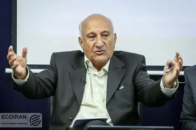 آیا نقل کردن از اقتصاددانان معقول است؟