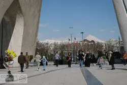 ببینید/ دماوند در آغوش برف 