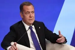 مدودف: آمریکا ادعا می‌کند که ایران به دنبال دستیابی به سلاح هسته‌ای است، ما هیچ مدرکی در این مورد نداریم/ آخرالزمان هسته‌ای یک احتمال واقعی و تاسف‌بار است