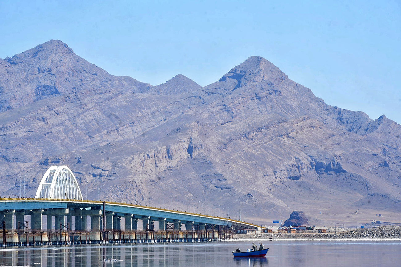 عارف: آب شرب تبریز از ارس تأمین می‌شود/ احیای دریاچه ارومیه با پساب و آب مرزی