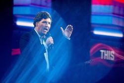 نبرد غول‌ها بر سر توافق با تهران؛ ترامپ بهار نئوکان‌ها را به خزان بدل می‌کند؟