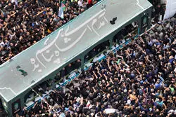 بدرقه شهدای سانحه بالگرد در ایستگاه آخر: تدفین در شهرهای مشهد، تهران،‌ تبریز،  مراغه، نجف‌آباد و ابهر