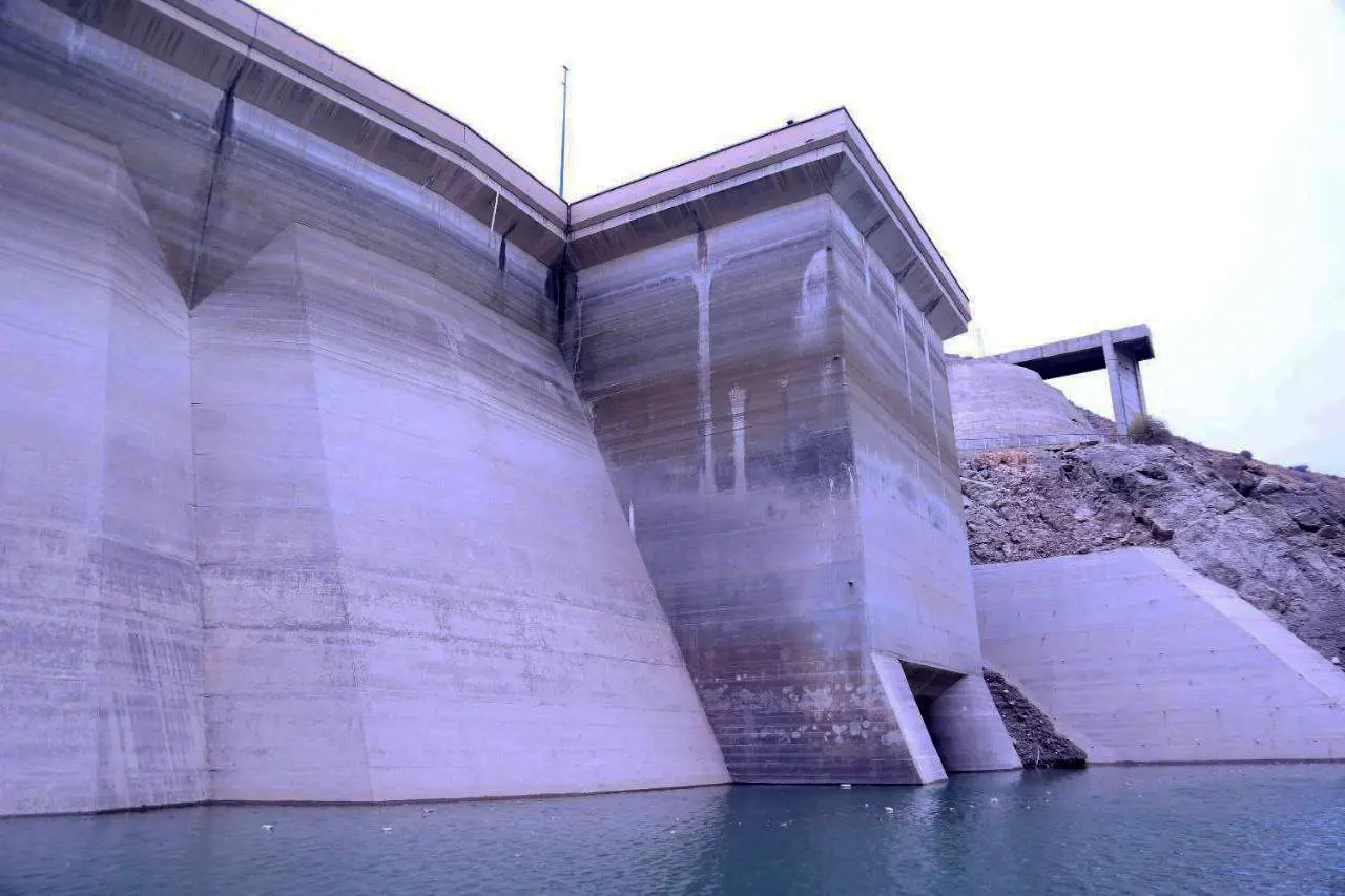 سطح آب سدها پایین‌تر رفت؛ تهران تشنه‌تر شد