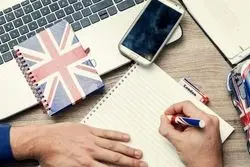 مقایسه دوره های آنلاین و حضوری زبان