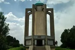 سفر به آرامگاه بابا طاهر عریان: گنجینه‌ای از شعر و عرفان در همدان