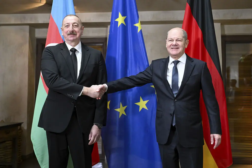 چرخش بزرگ علی‌اف/ چگونه درهای غرب ناگهان به روی باکو باز شد؟