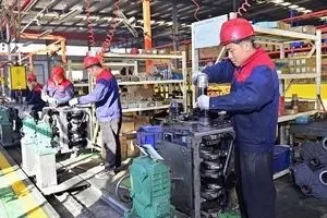 سایه رکود بر صنعت چین