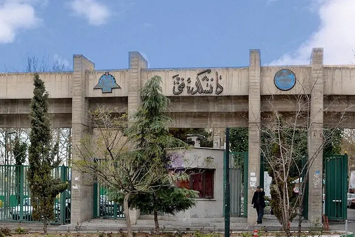 واژه‌ها درمان نمی‌کنند؛ روایت‌های متفاوت از خودکشی یک دانشجو