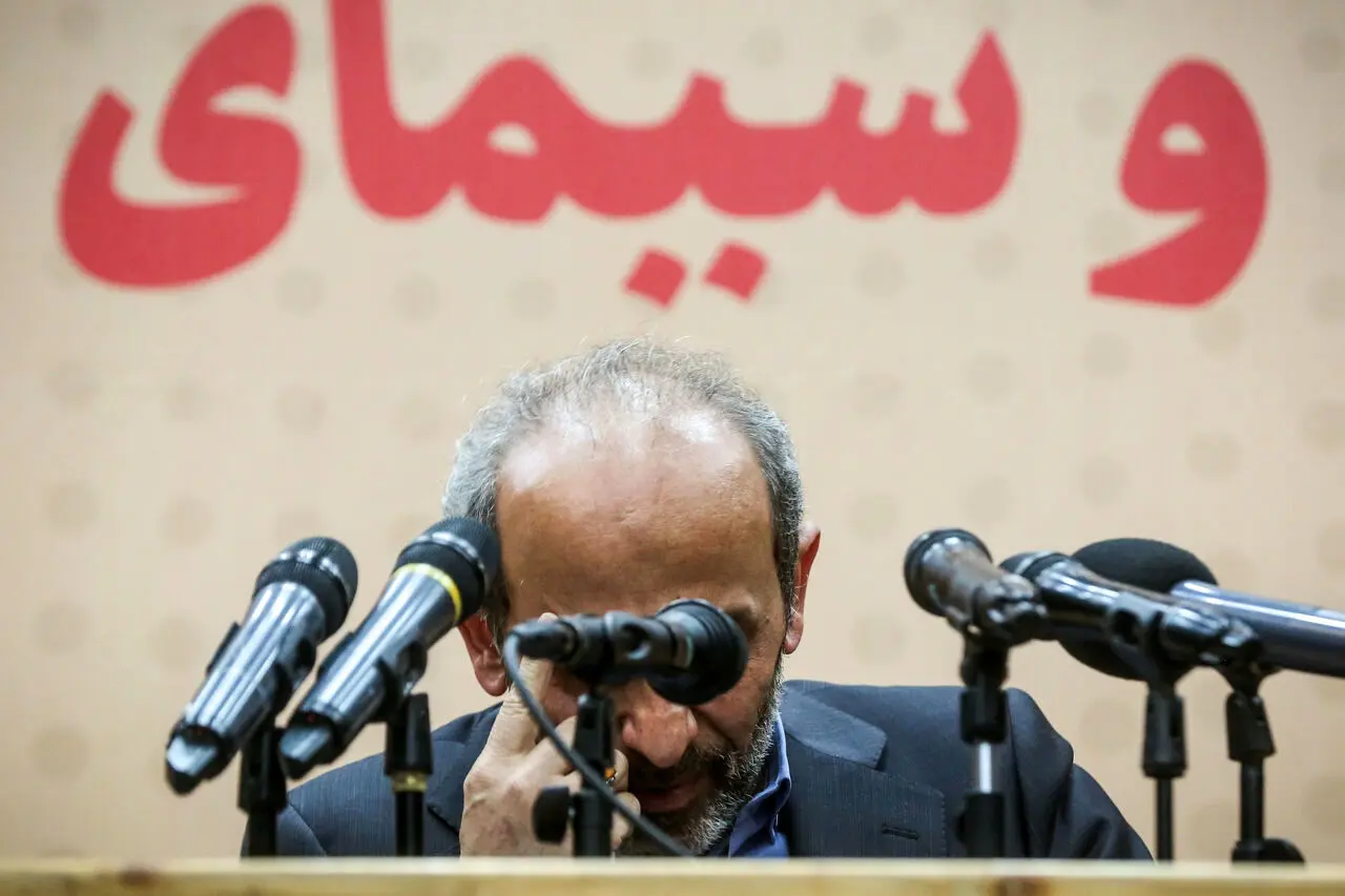 رئیس صداوسیما زیر تیغ انتقاد؛ موج اعتراضات به برنامه جنجالی شبکه یک/ امام جمعه اهل سنت ارومیه بیانیه داد