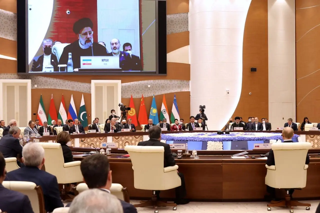 
تنش زدایی با کشورهای منطقه در کانون سیاست های خارجی ایران