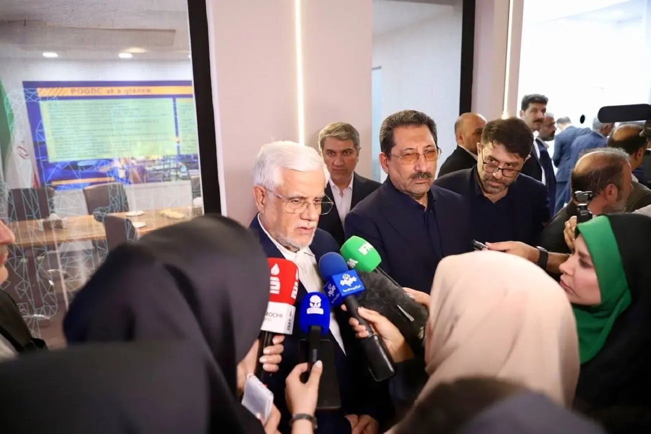 عارف: توسعه صادرات و تولید برق، اولویت دولت چهاردهم