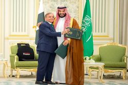 پیمان دفاعی بن‌سلمان با قدرت هسته‌ای منطقه‌ای؛ بازی منطقه عوض می‌شود؟
