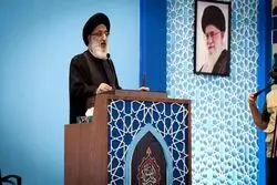 امام جمعه کرج: دشمن با دروغ می‌ترساند / در دو جنگ اخیر شکست خورد