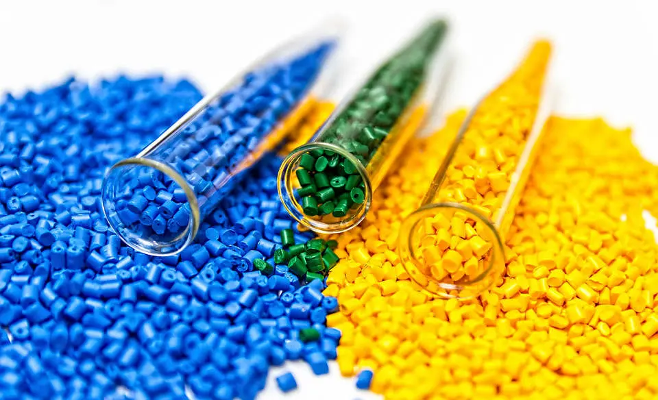 کاهش حجم و ارزش معاملات پلیمری در هفته سوم مرداد ماه