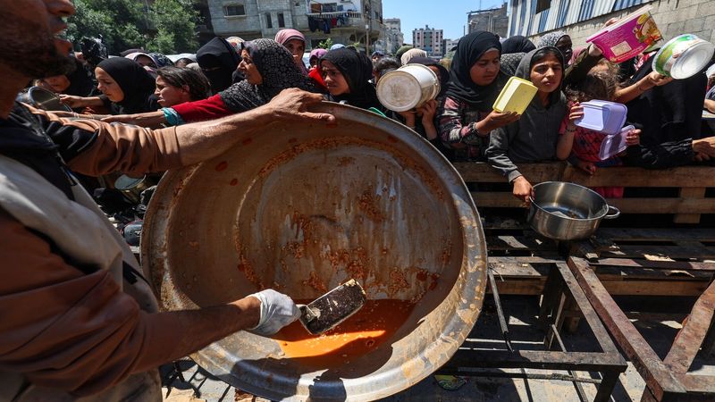 جنجال و آشوب در توزیع کمک‌های بشردوستانه در غزه