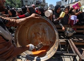 جنجال و آشوب در توزیع کمک‌های بشردوستانه در غزه