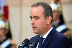 نخست‌وزیر جدید فرانسه وزیران خود را انتخاب کرد