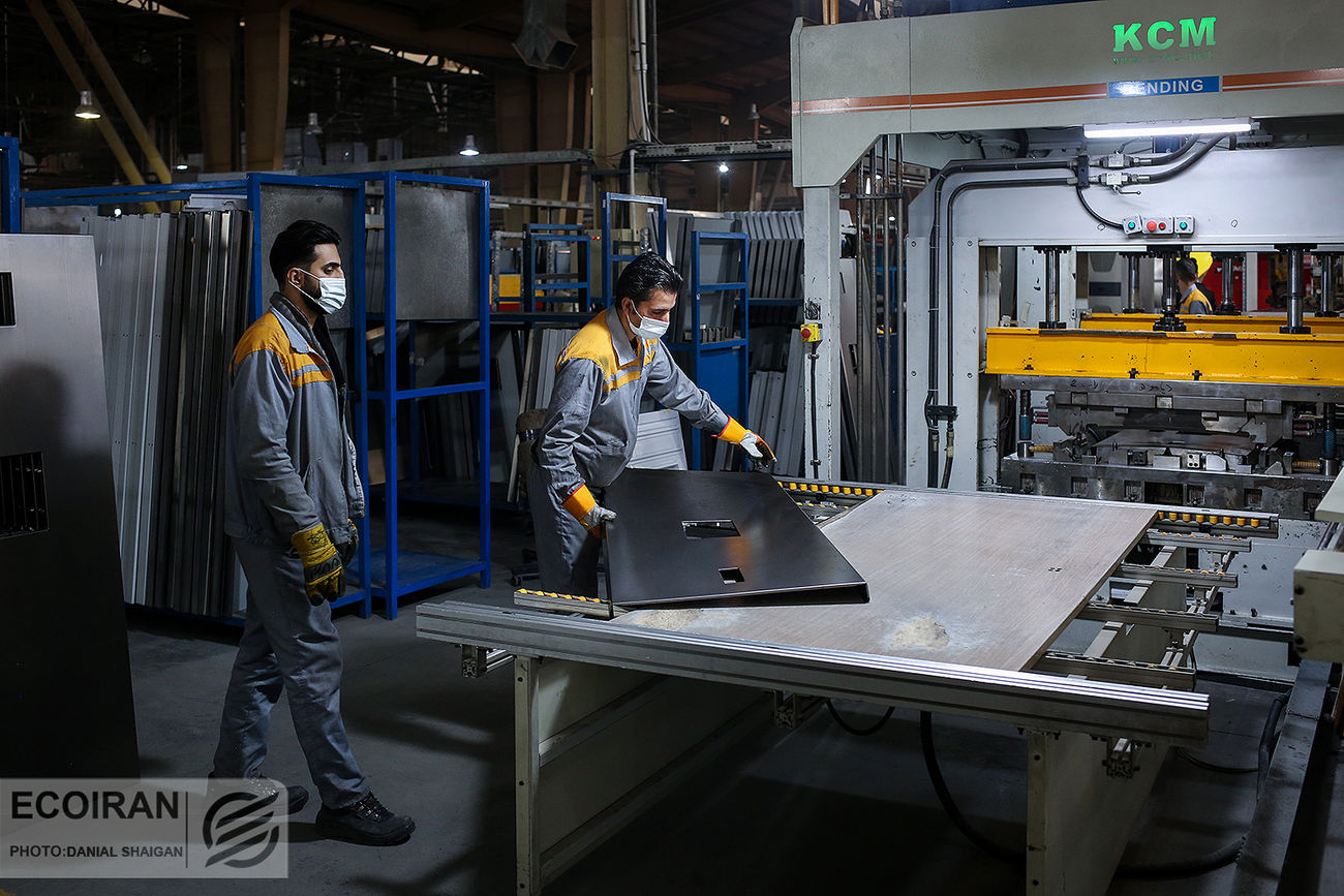 بازار تولیدات صنعتی به بن بست می خورد + نمودار