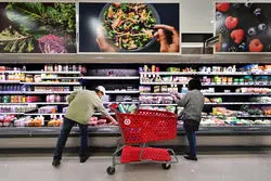 تعرفه‌های ترامپ ترمز کاهش تورم را کشید