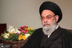 امام جمعه اصفهان: آمریکایی‌ها گفته‌اند «با ریختن دامن‌های کوتاه بر سر زنان، ایران را تسخیر می‌کنیم»