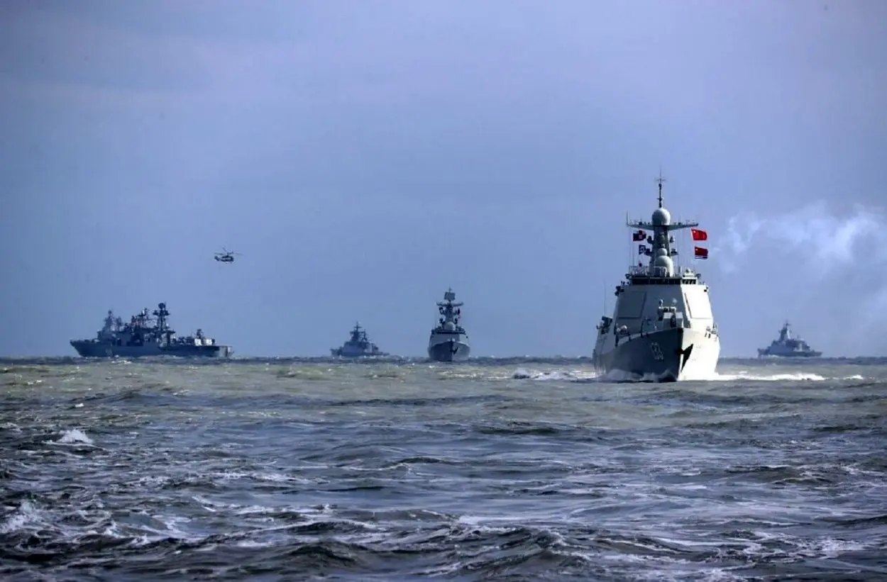 شناورهای جنگی روسیه و چین وارد دریای ژاپن شدند