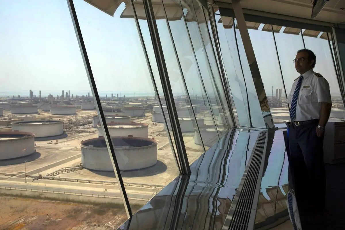 تصمیم سعودی در اوپک‌پلاس قیمت نفت را یک‌تنه بالا کشید