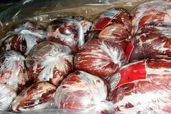 ترخیص محموله 200 تنی گوشت منجمد پس از یکسال