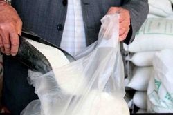 چالش شکر در بازار؛ از رسوب در انبار تا کمبود عرضه