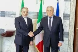 دیدار وزیر خارجه ایران با همتای ایتالیایی پیش از مذاکرات غیرمستقیم با آمریکا