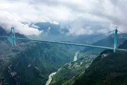 نمایش قدرت مهندسی در چین