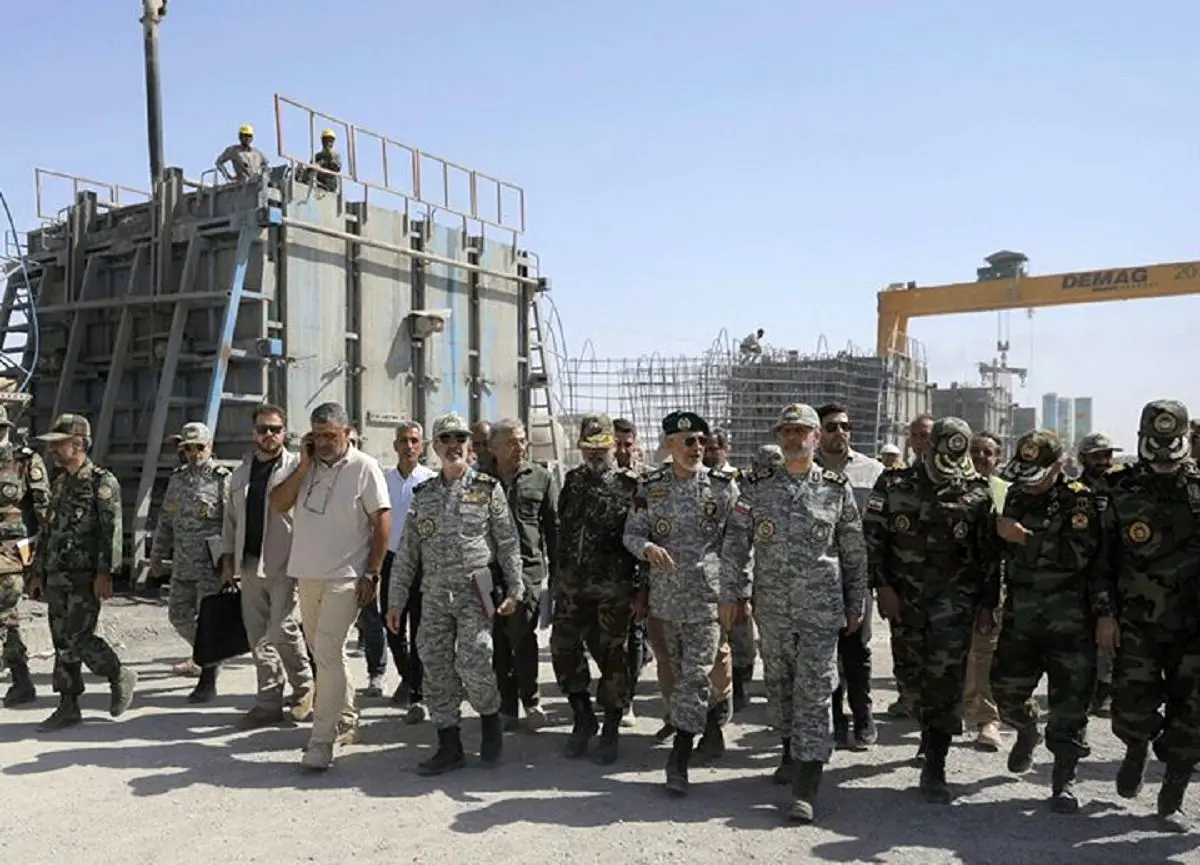 فرمانده کل ارتش: احداث دیوار مرزی، اقدامی اساسی برای حل برخی مشکلات مرزی با افغانستان محسوب می‌شود