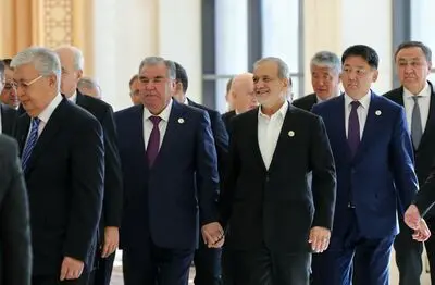 حضور پزشکیان در مراسم بزرگداشت شاعر ترکمن