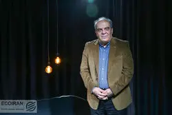 عباس عبدی: فیلترینگ فقط اذیت کردن مردم است همه باید از این محرومیت نجات یابند/ دولت مخالف فیلترینگ است اما چرا نتوانسته آن را رفع کند؟