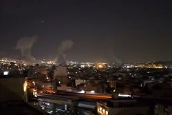 آکسیوس: هماهنگی تل‌آویو با واشنگتن برای حمله به ایران/ ترامپ وانمود می‌کرد با حمله مخالف است