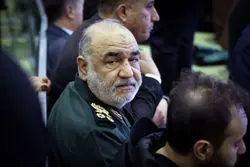 خاطره فرزند شهید سلامی از هدیه فرزند و عروس رهبر شهید انقلاب