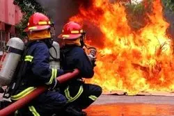  آتش‌سوزی مهیب در کارگاه پردیس + تصویر