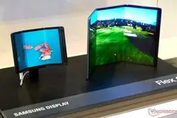 سامسونگ به معرفی گوشی تاشوی خود با «سه صفحه نمایش» نزدیک می‌شود  