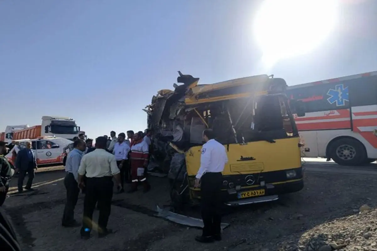 واژگونی مرگبار اتوبوس در محور دماوند – فیروزکوه/ ۴ کشته و ۲۰ مصدوم