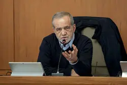 پزشکیان: به آقای لاریجانی توصیه کردم در اسرع وقت محدودیت اینترنت برطرف شود / در رسیدگی به پرونده افراد دستگیر شده حوادث اخیر نهایت دقت و عدالت در دستور کار قرار بگیرد 