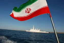 روایتی از حمله آمریکا به ناو دنا در اقیانوس هند/ حمله بدون هشدار و توسط یک زیردریایی انجام شد/با اصابت نخستین اژدر، همه نیروها در محل حضور داشتند