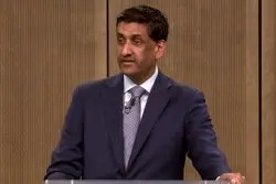 قانونگذار آمریکایی: پایان جنگ غزه در گروه توقف ارسال سلاح به اسرائیل است