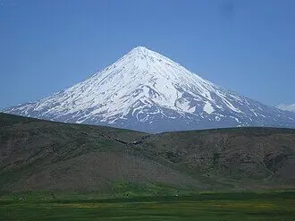 زلزله فشم و خروج گاز از دماوند؛ آیا باید نگران فوران آتشفشان باشیم؟