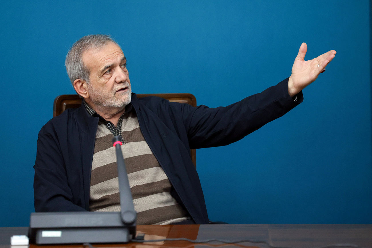 پزشکیان: اگر مردم نبودند هیچ قدرتی نمی‌توانست کشور را حفظ کند