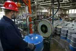 طلای سیاه در مسیر نزول؛ بازار در انتظار نبرد تجاری فراآتلانتیک