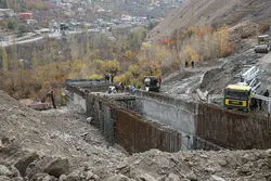 این بزرگراه به آزاد راه ساوه می رسد